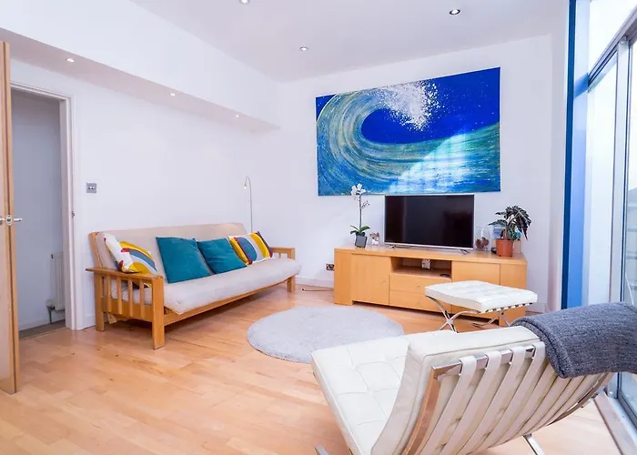 2 Bed 2 Bath Apartment Pimlico