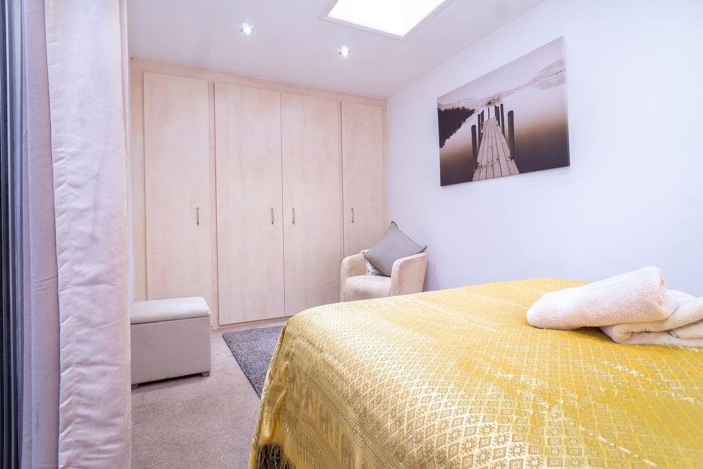 2 Bed 2 Bath Pimlico